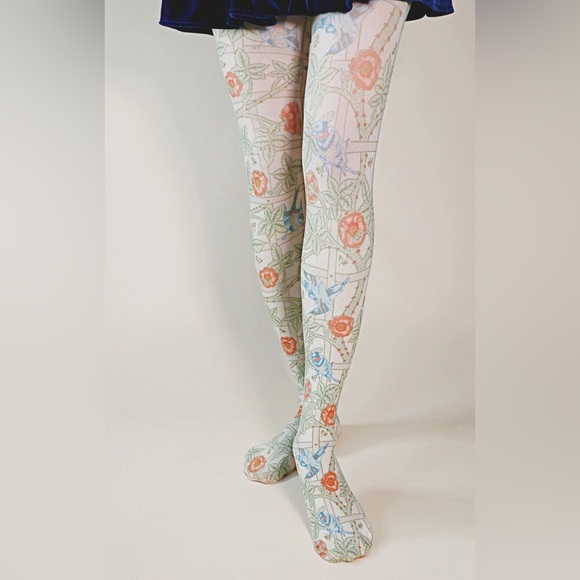 TABBISOCKS
TRELLIS OR POMEGRANATE BY WILLIAM MORRIS | PRINTED TIGHTS - Picture 1 of 3